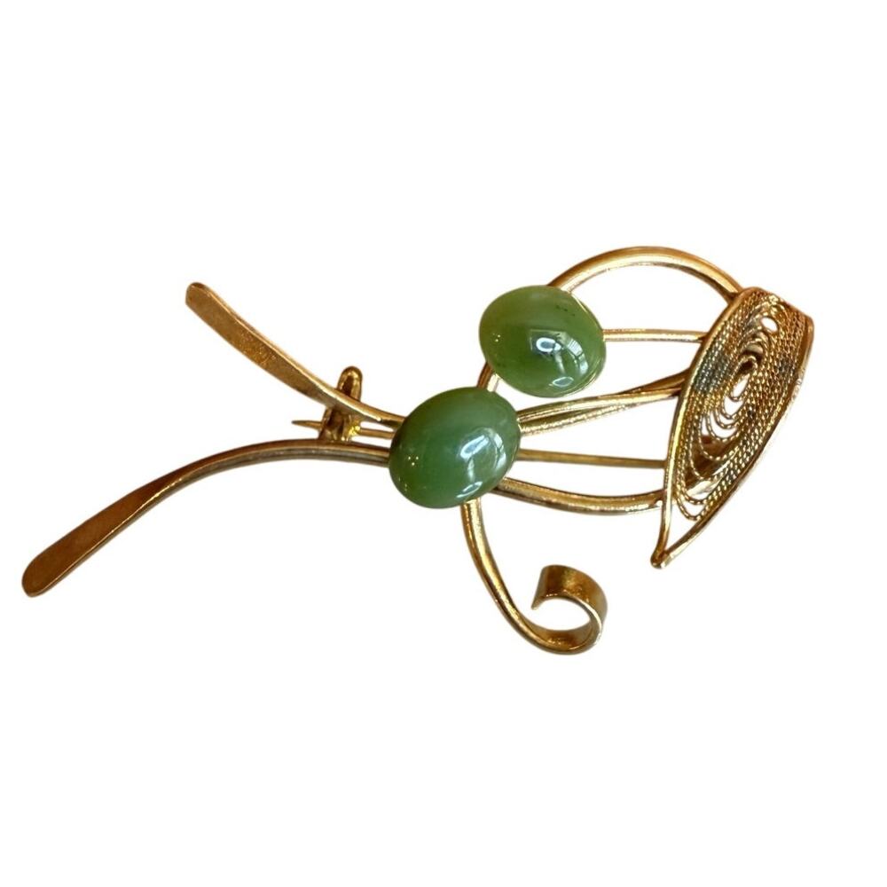 Vintage Mid Century Nephrite Jade Flower Brooch Gold Tone Filigree Pin
